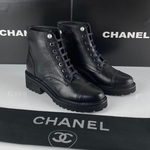 CHNL GRAİNED CALFSKİN CC ANKLE BOOTS SİYAH