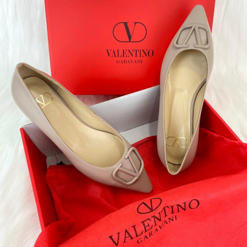 VALENTİNO GARAVANİ VLOGO BALLET FLATS BEJ