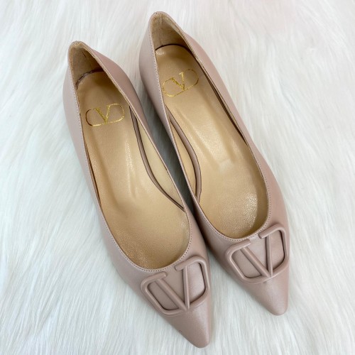 VALENTİNO GARAVANİ VLOGO BALLET FLATS BEJ